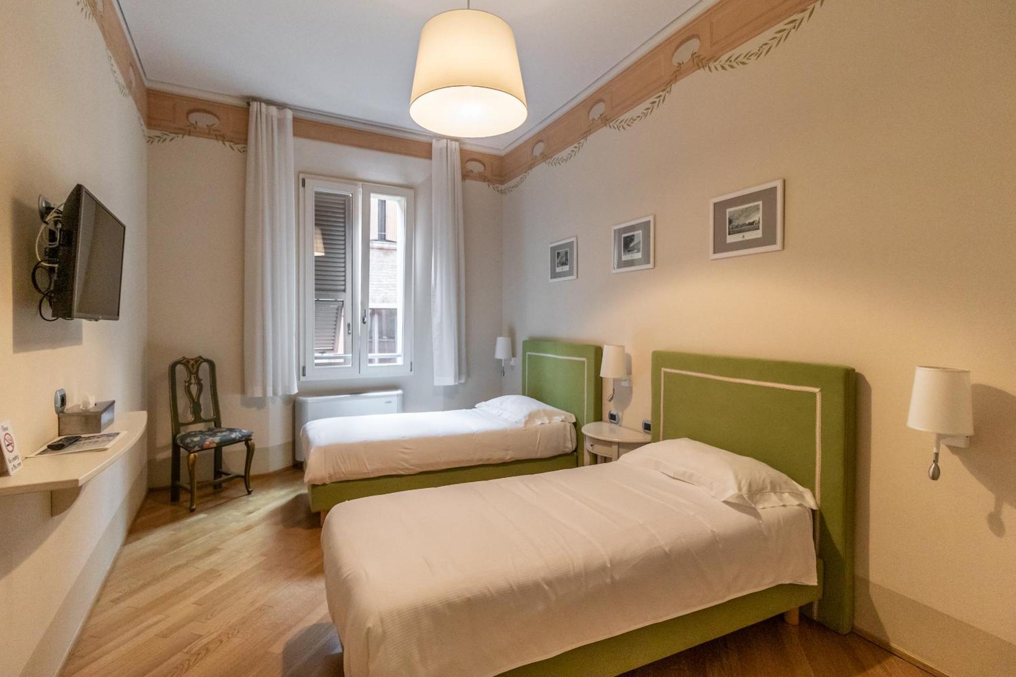 Casa Isolani Luxury Rooms Piazza Maggiore โบโลญญา ภายนอก รูปภาพ