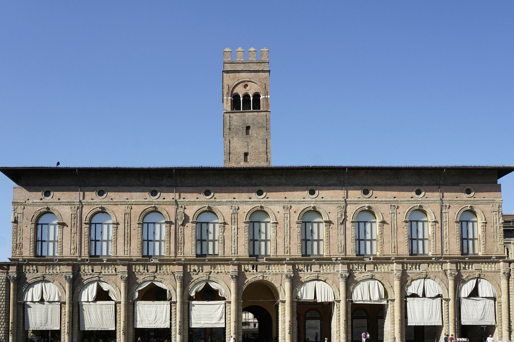 Casa Isolani Luxury Rooms Piazza Maggiore โบโลญญา ภายนอก รูปภาพ