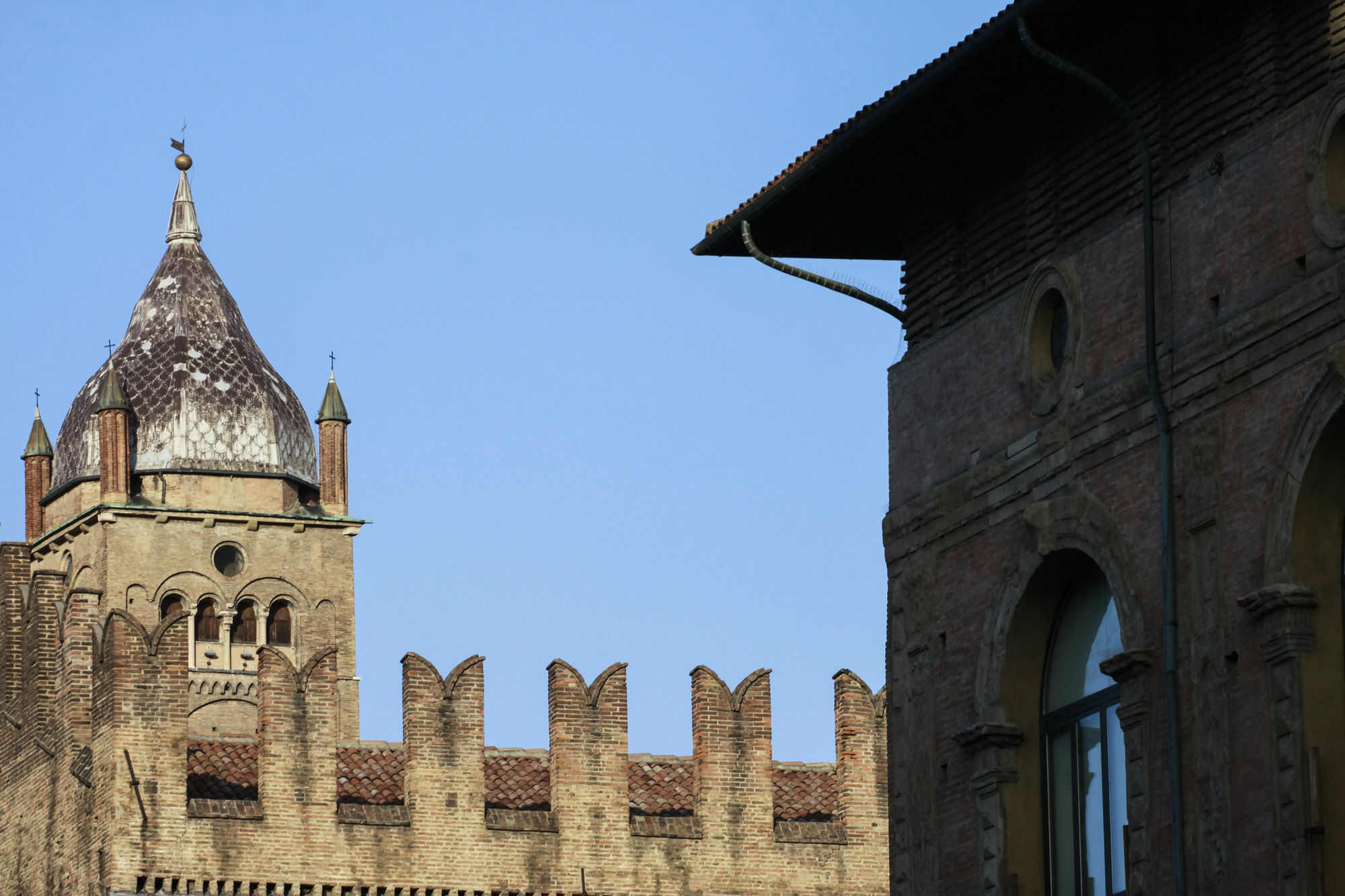 Casa Isolani Luxury Rooms Piazza Maggiore โบโลญญา ภายนอก รูปภาพ