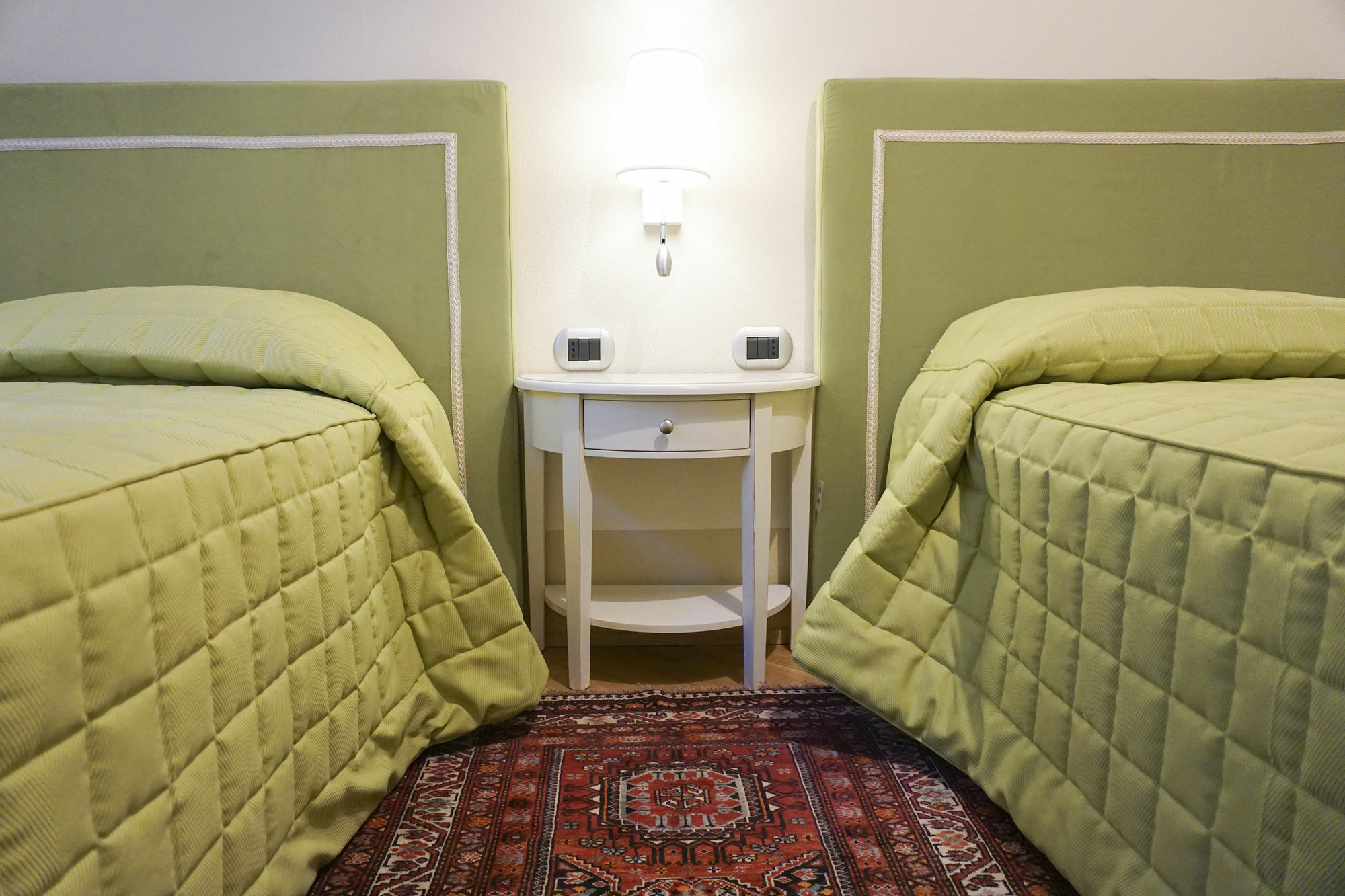 Casa Isolani Luxury Rooms Piazza Maggiore โบโลญญา ภายนอก รูปภาพ